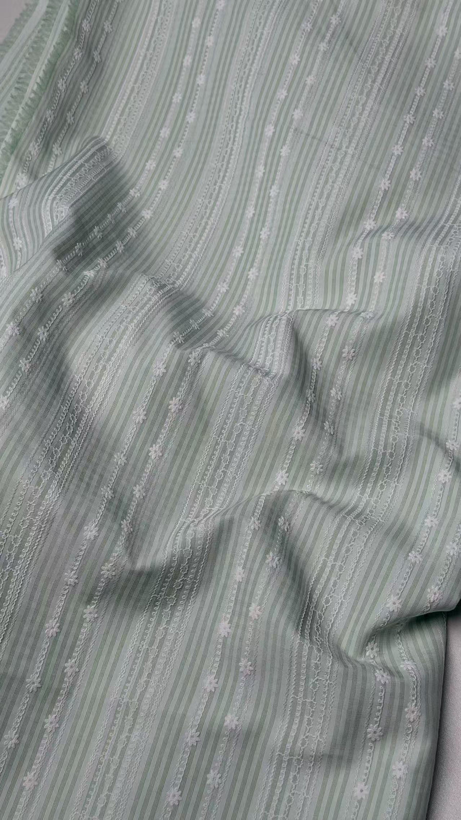 FP81883 / 5859# Embroidery / Stripe